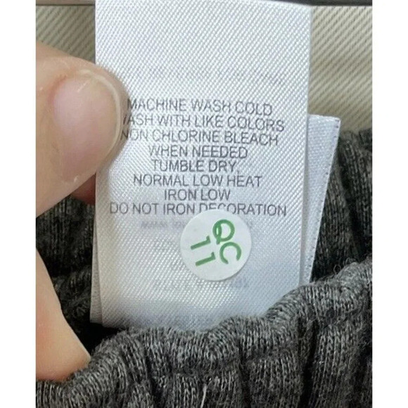 Modern Lux Women’s Size Med Lucky Clover Graphic Sweat Short Charcoal Grey NEW - Picture 4 of 5